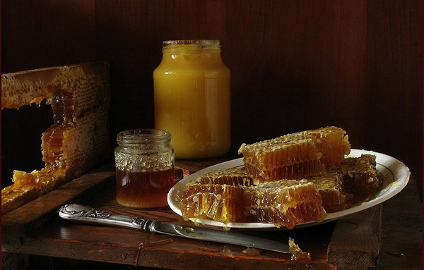 Натуральный мёд для здоровья и энергии.